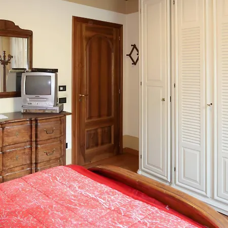 Zita 300s Apartment